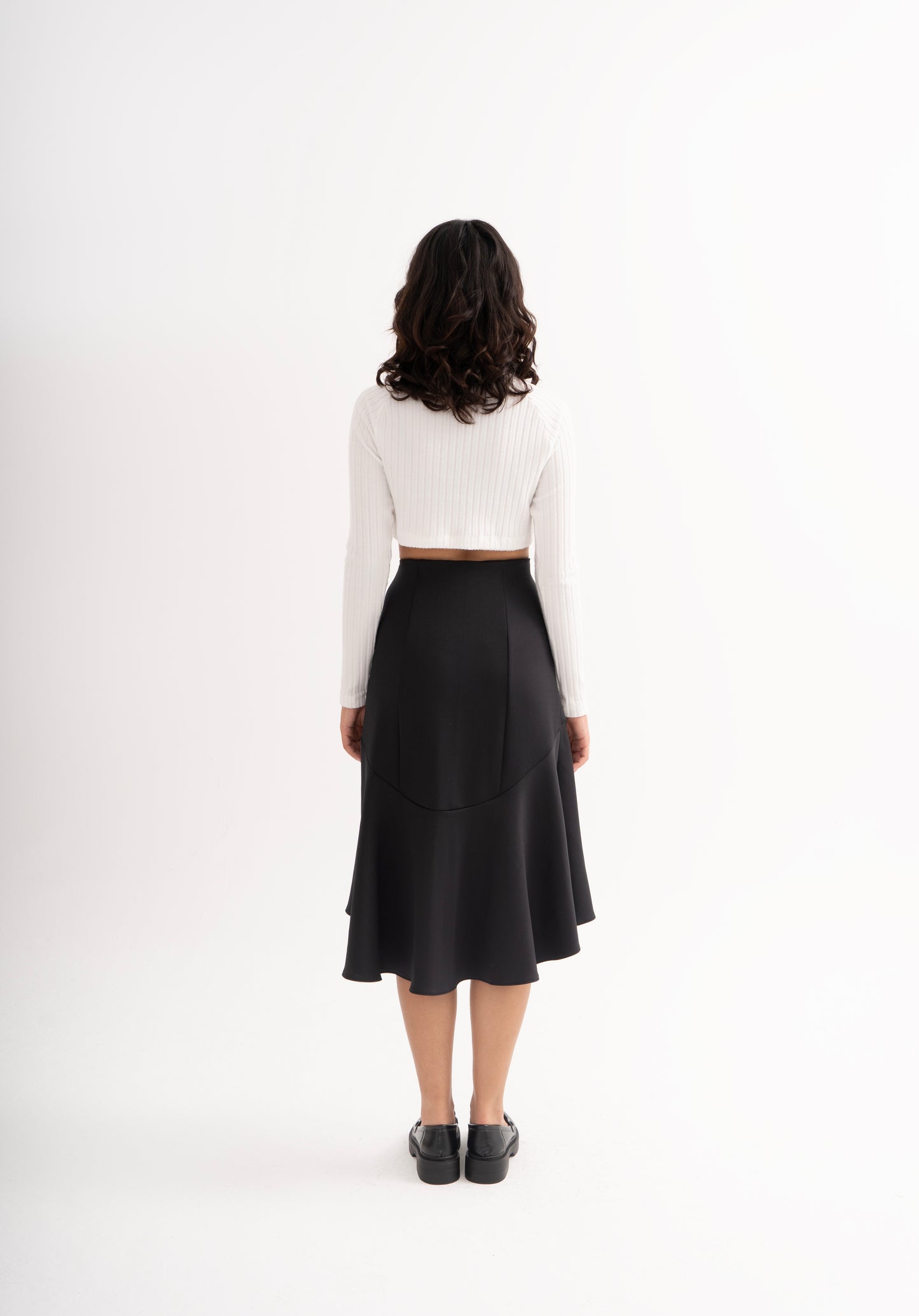 BLACK DEEPBACK FLARED SKIRT